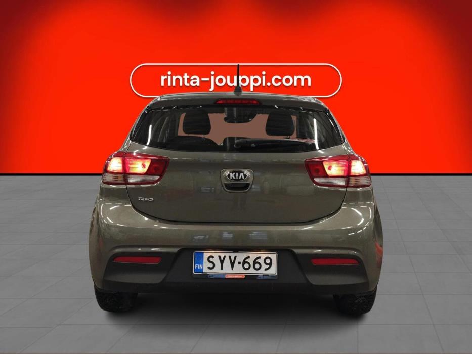KIA Rio 2021