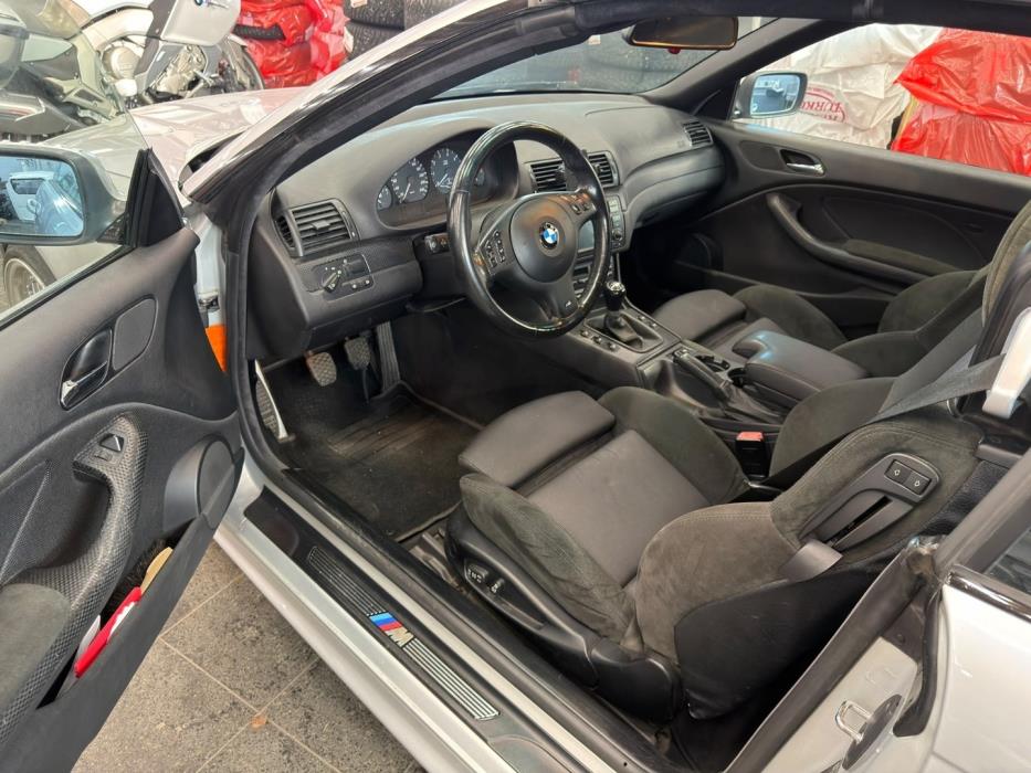 BMW 325 2004