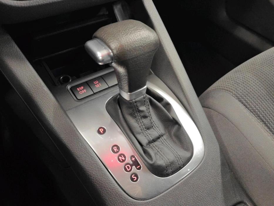 VOLKSWAGEN Golf 2008