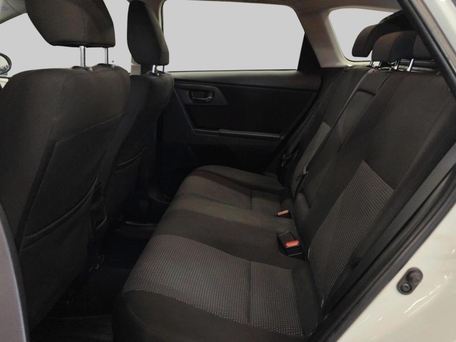 TOYOTA Auris 2013
