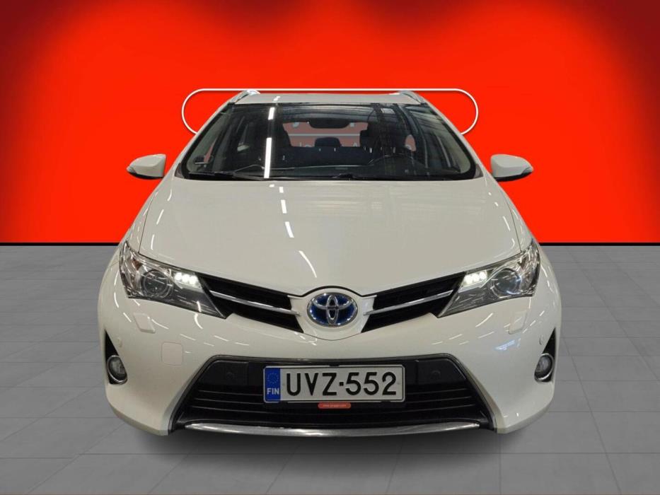 TOYOTA Auris 2013