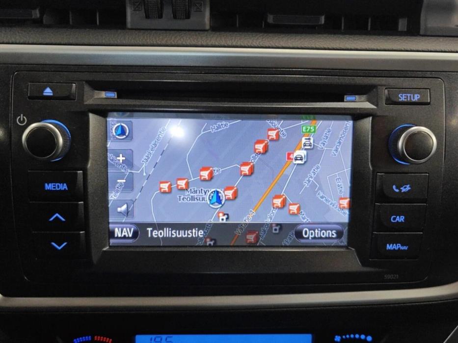 TOYOTA Auris 2013