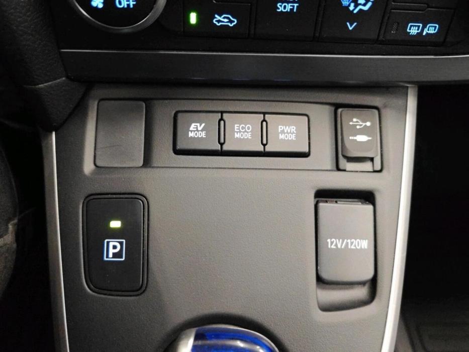 TOYOTA Auris 2013