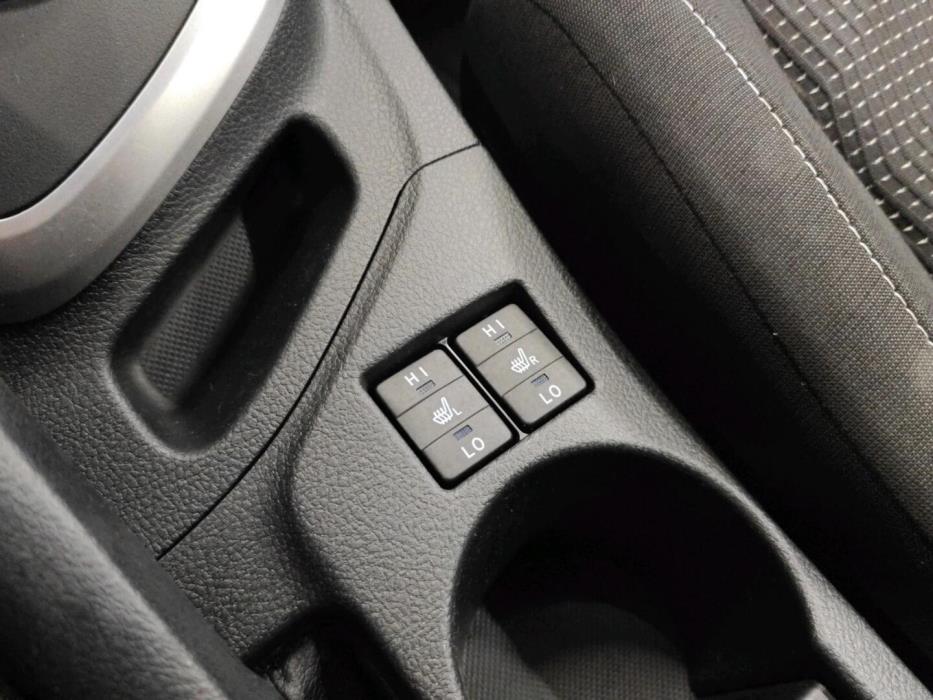 TOYOTA Auris 2013