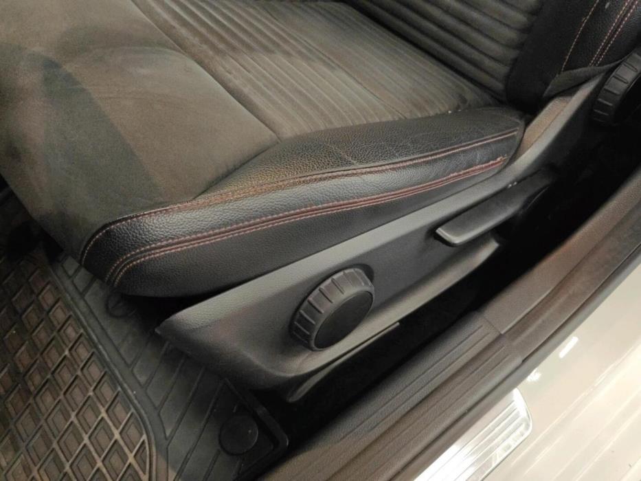 MERCEDES-BENZ A 2015