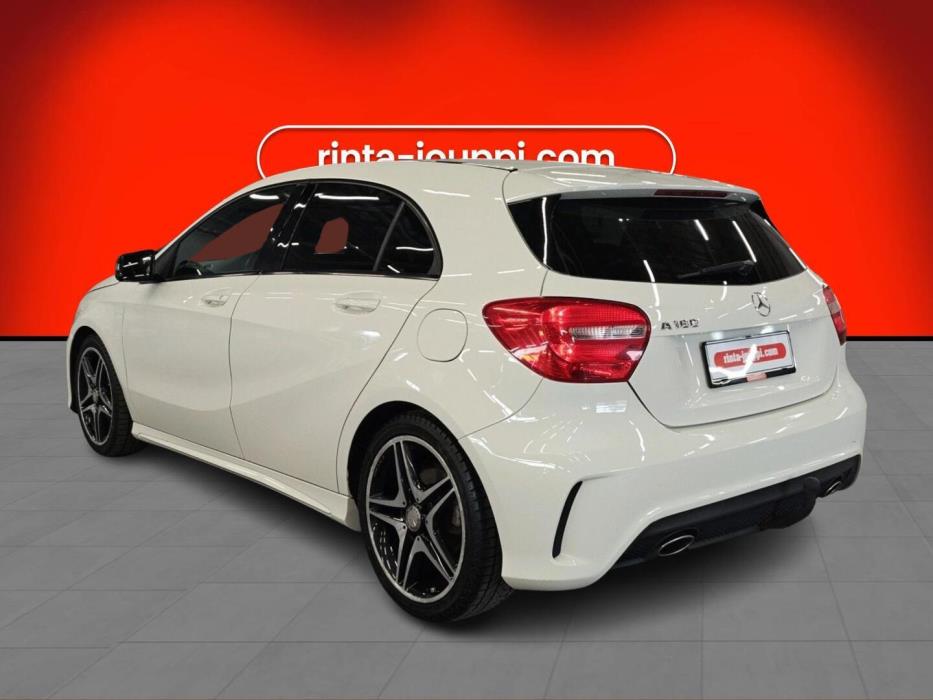 MERCEDES-BENZ A 2015