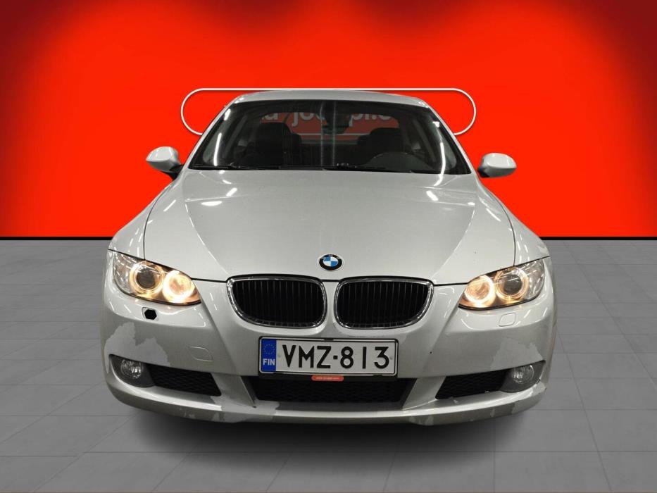 BMW 320 2008