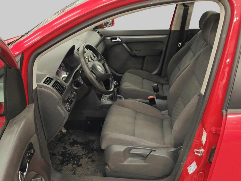 VOLKSWAGEN Touran 2006