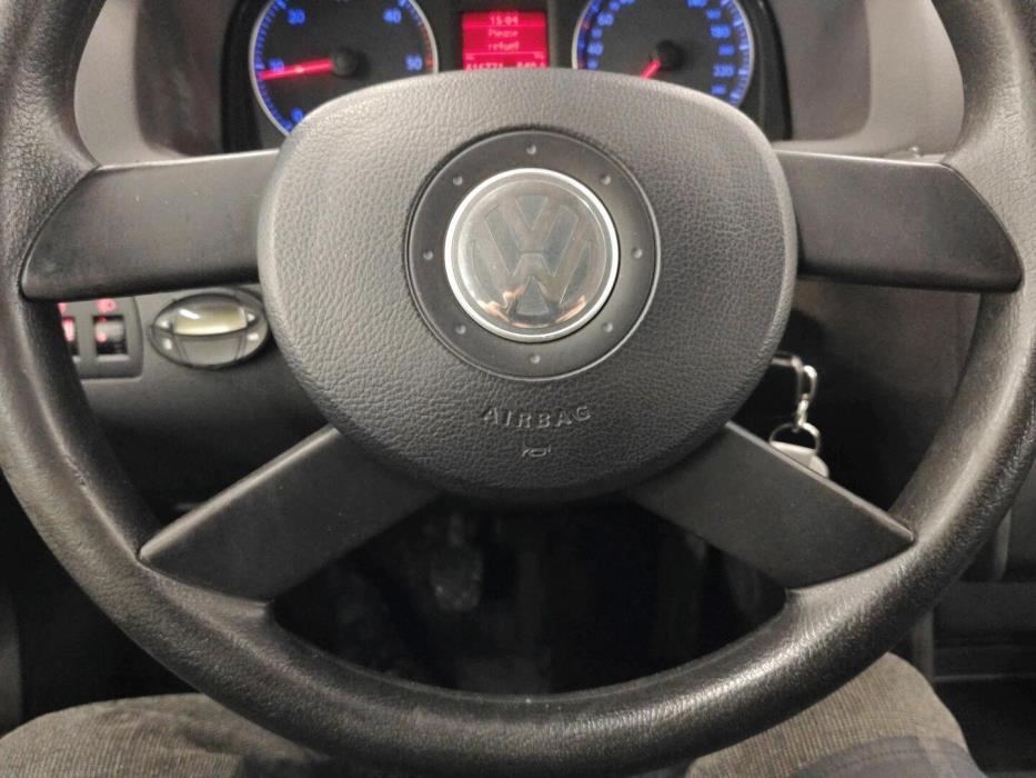 VOLKSWAGEN Touran 2006