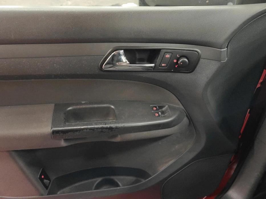 VOLKSWAGEN Touran 2006