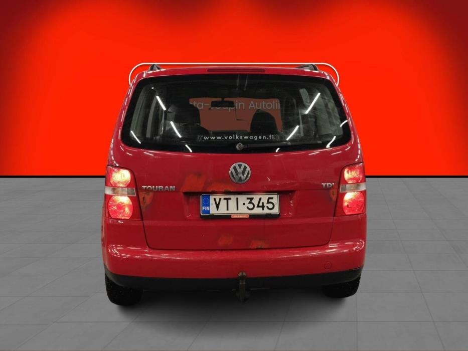 VOLKSWAGEN Touran 2006