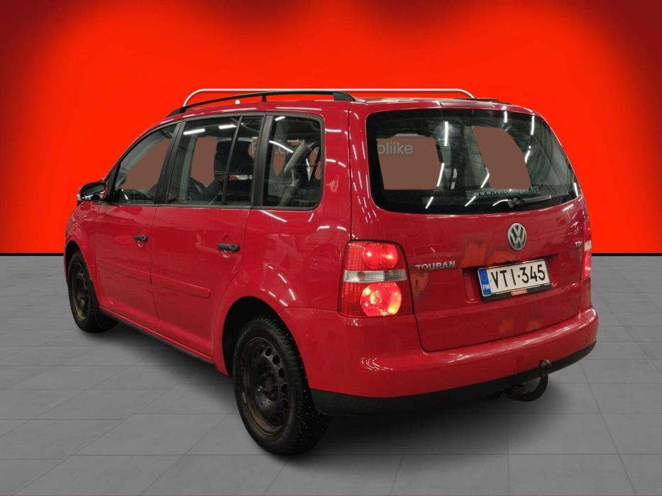 VOLKSWAGEN Touran 2006
