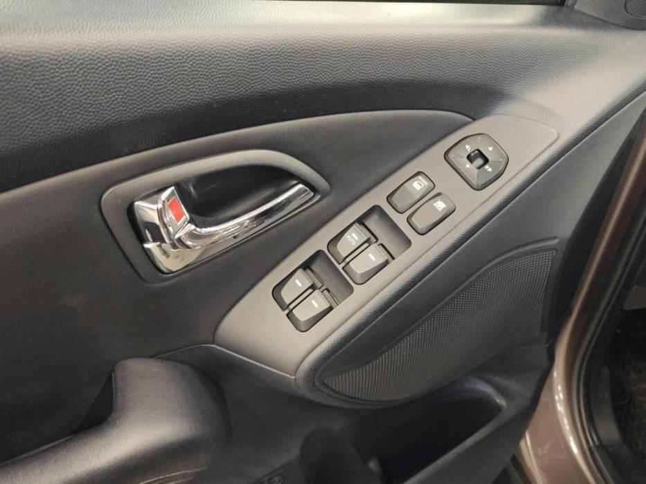 HYUNDAI ix35 2012