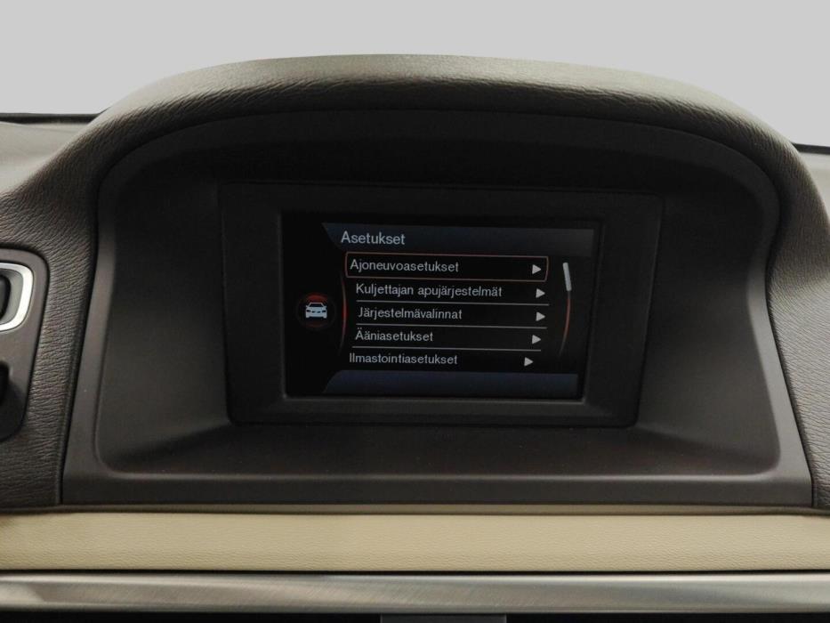 VOLVO V70 2011