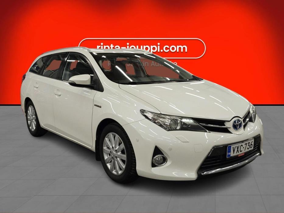 TOYOTA Auris 2013