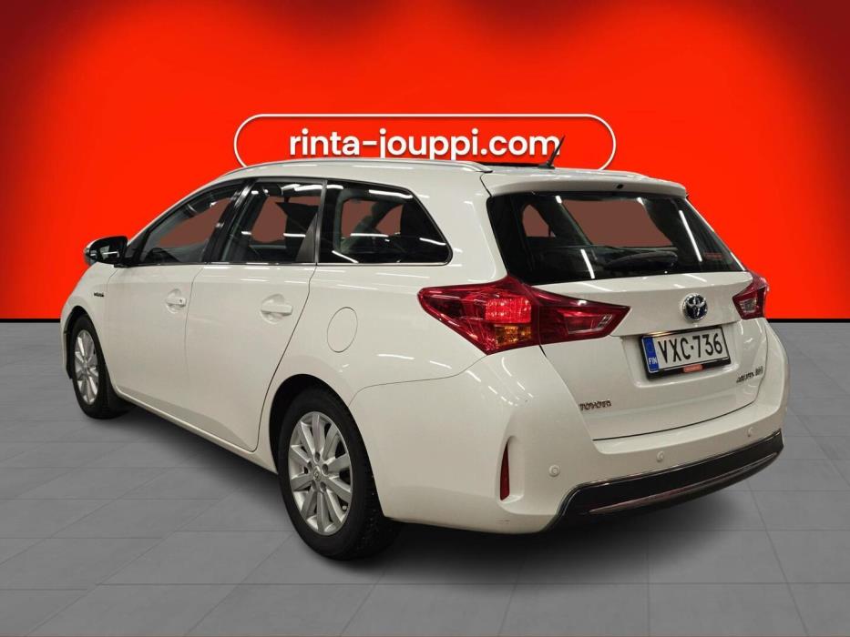 TOYOTA Auris 2013