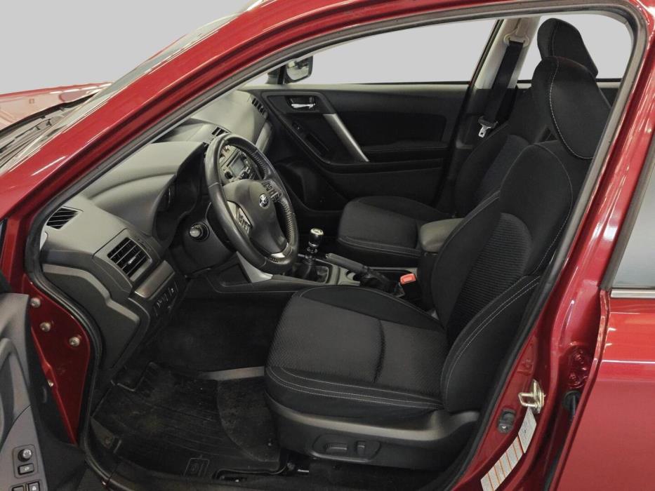 SUBARU Forester 2014