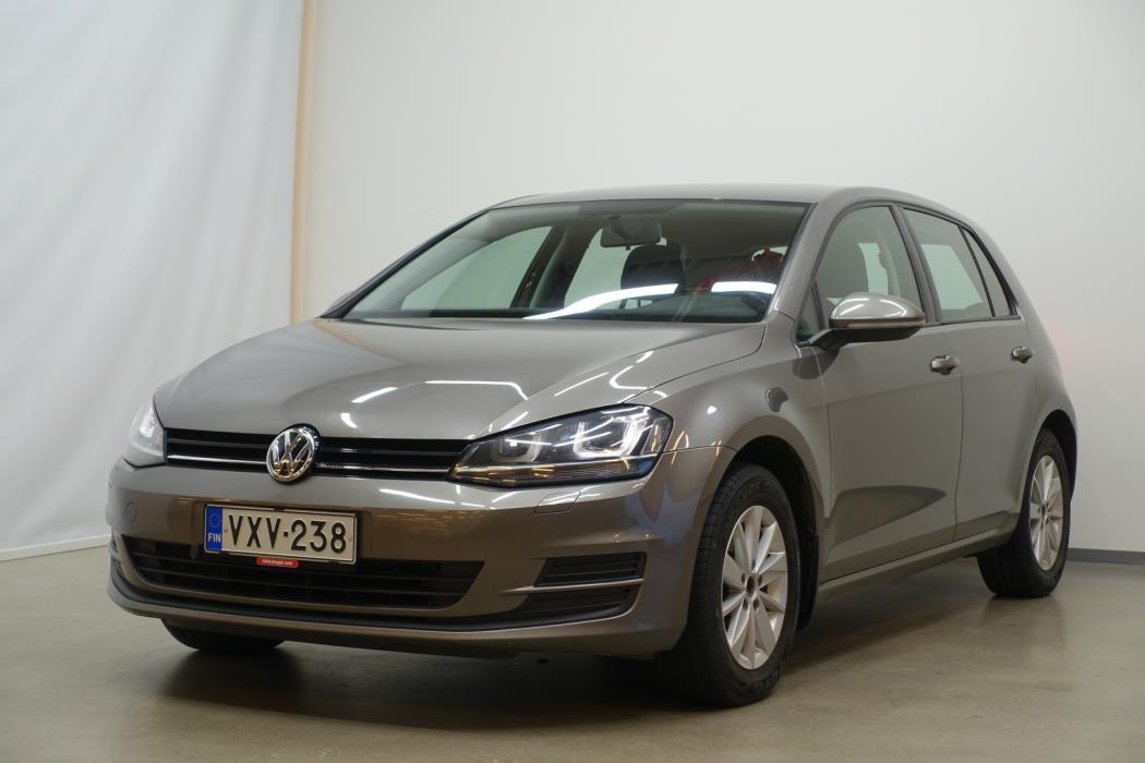 VOLKSWAGEN Golf 2015