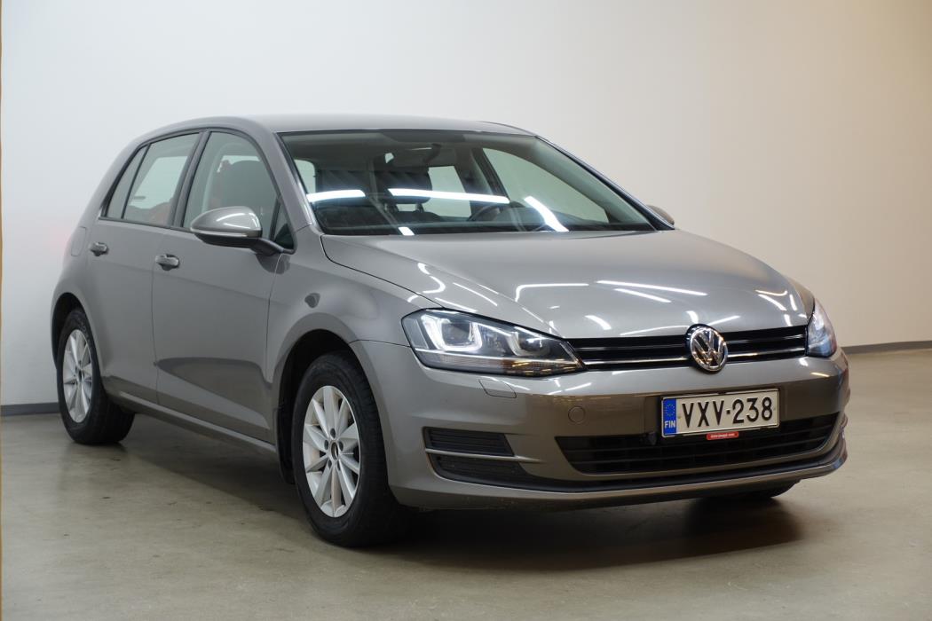 VOLKSWAGEN Golf 2015