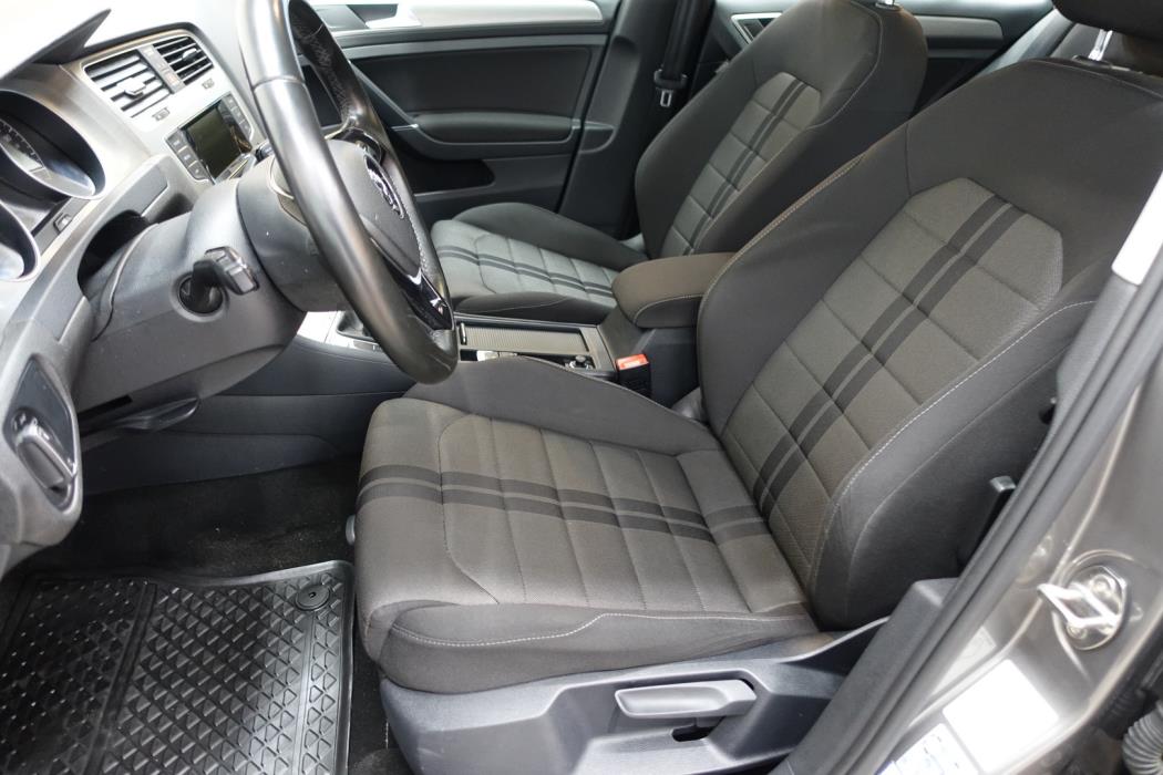 VOLKSWAGEN Golf 2015