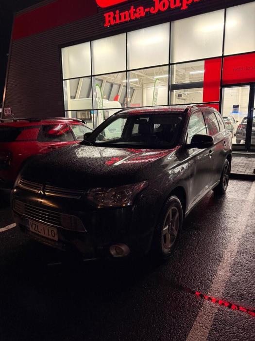 MITSUBISHI Outlander PHEV 2014