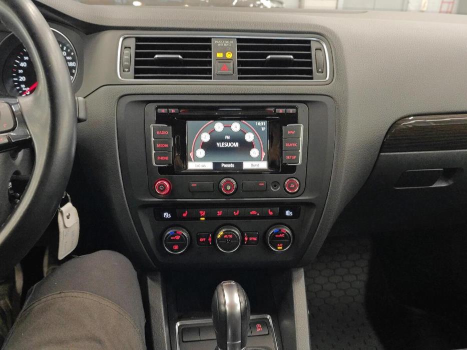 VOLKSWAGEN Jetta 2015