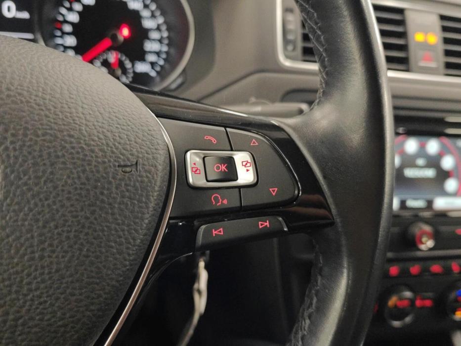 VOLKSWAGEN Jetta 2015