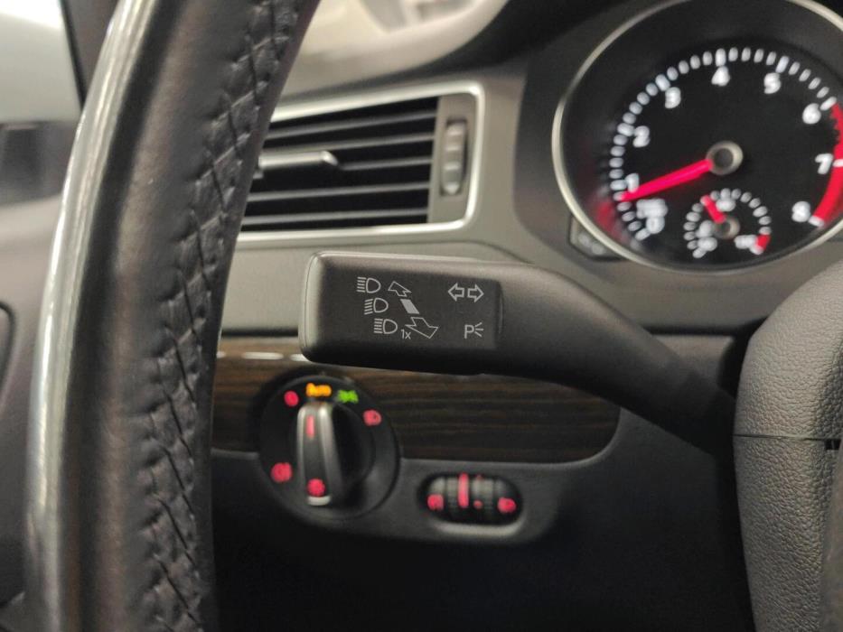 VOLKSWAGEN Jetta 2015