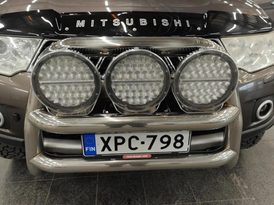 MITSUBISHI L200 2012