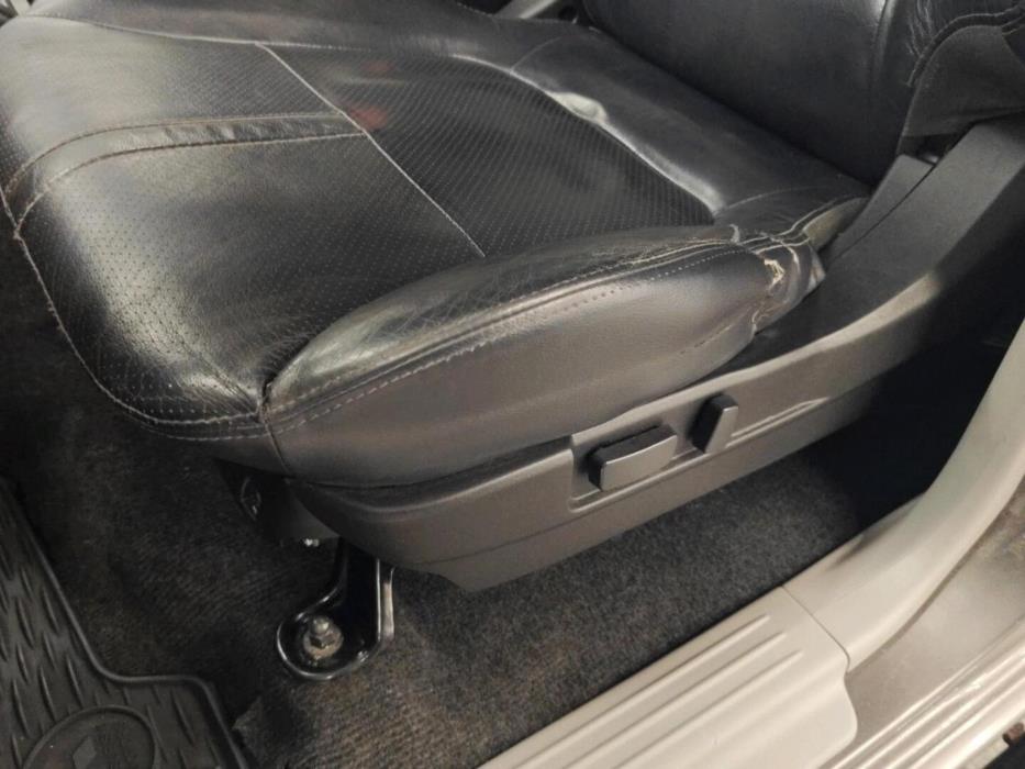 MITSUBISHI L200 2012