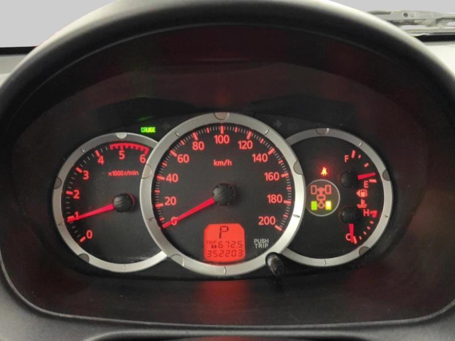 MITSUBISHI L200 2012