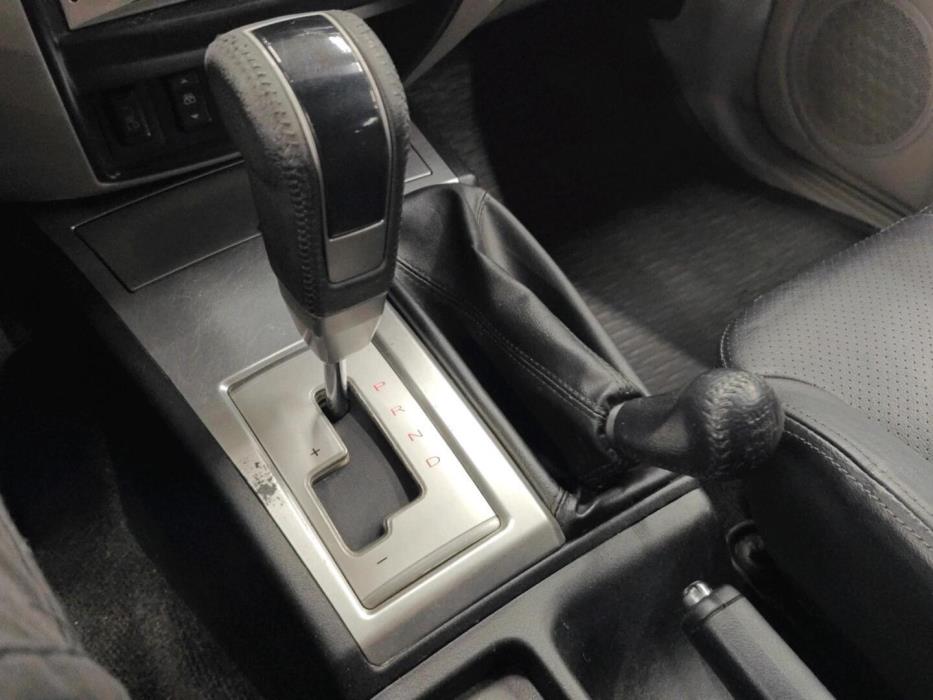 MITSUBISHI L200 2012