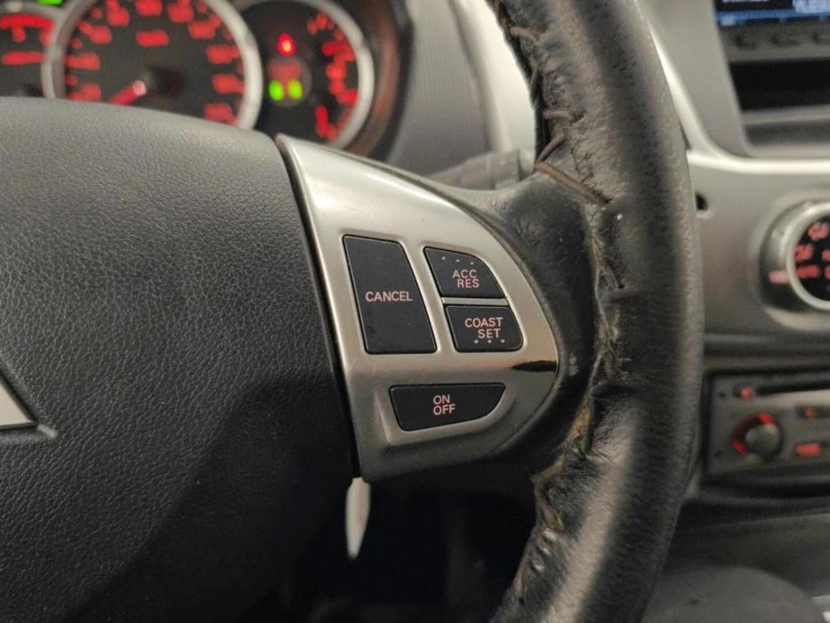 MITSUBISHI L200 2012