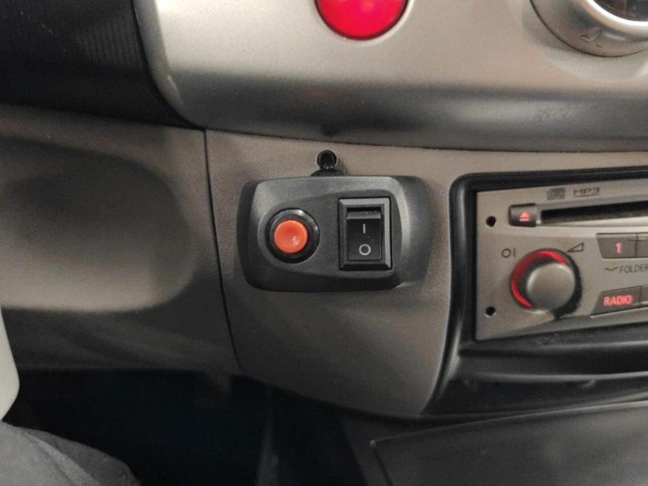 MITSUBISHI L200 2012