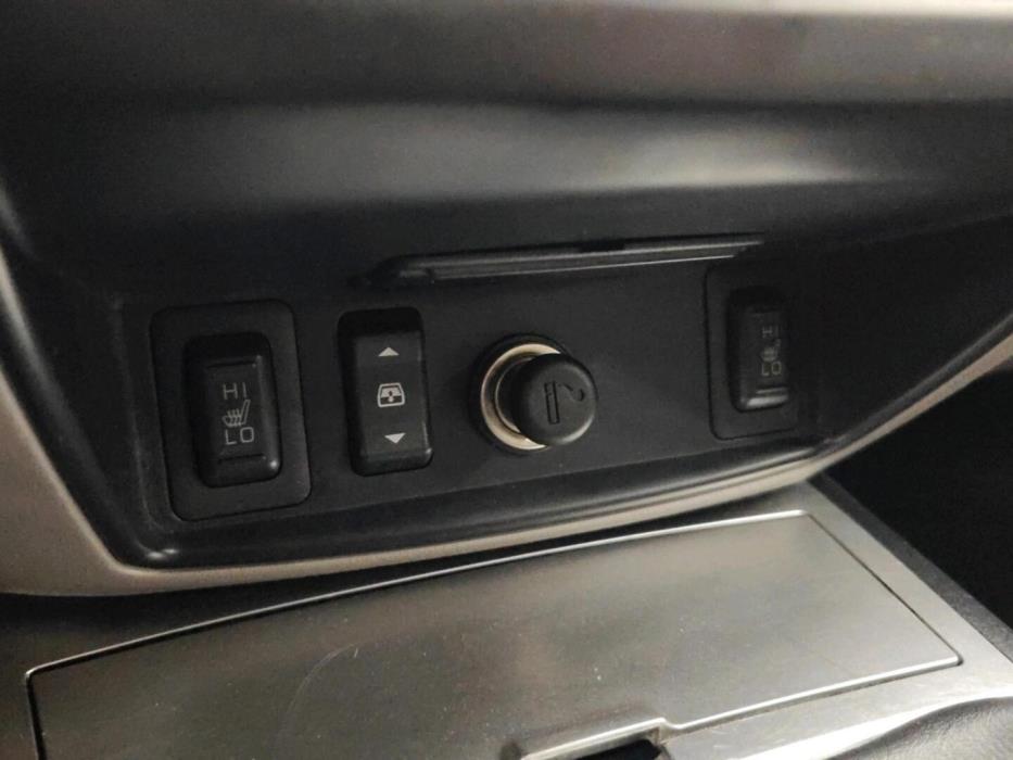 MITSUBISHI L200 2012