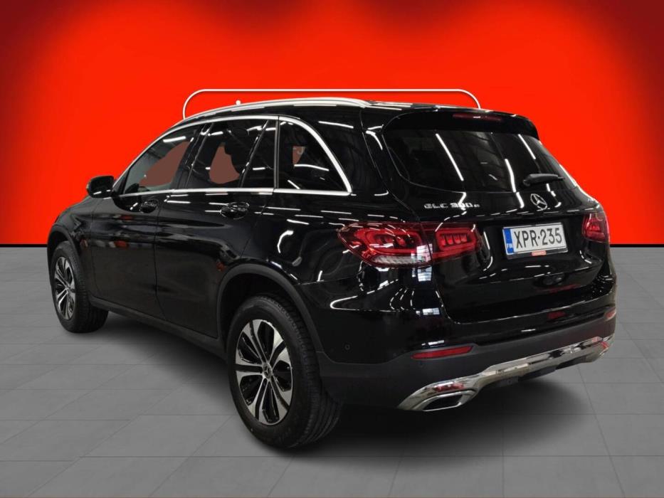 MERCEDES-BENZ GLC 2021