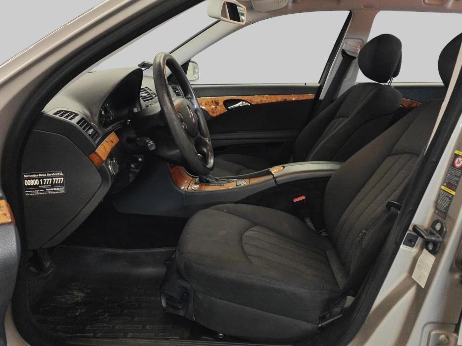 MERCEDES-BENZ E 2006