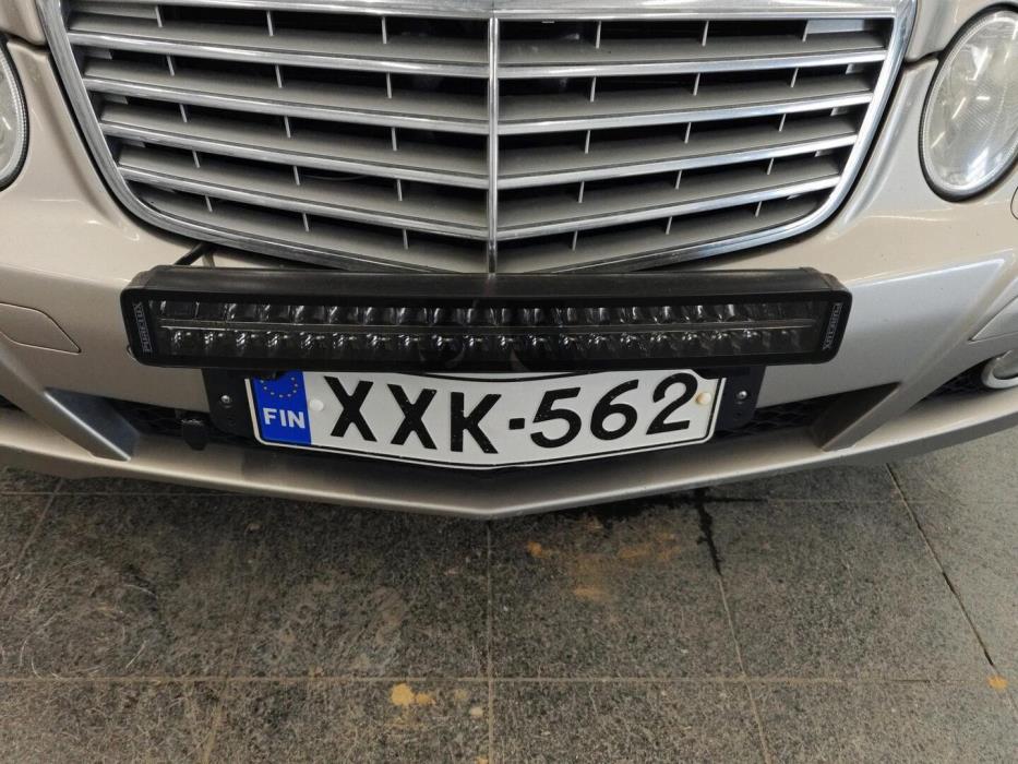 MERCEDES-BENZ E 2006