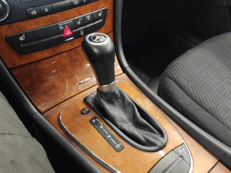 MERCEDES-BENZ E 2006