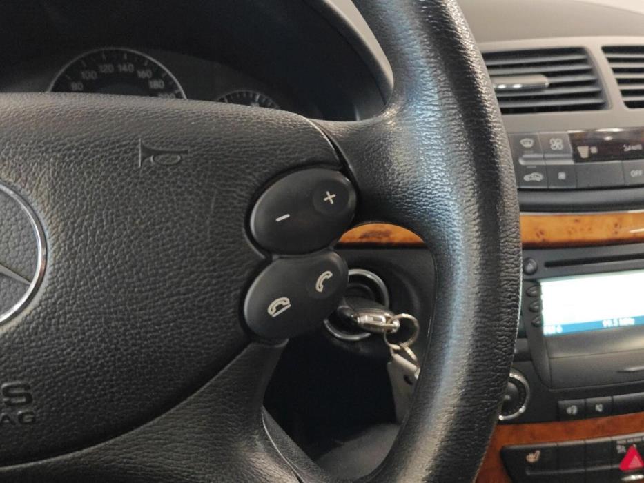 MERCEDES-BENZ E 2006