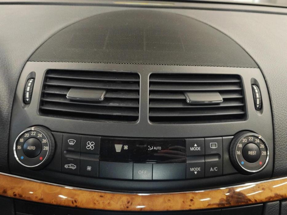 MERCEDES-BENZ E 2006