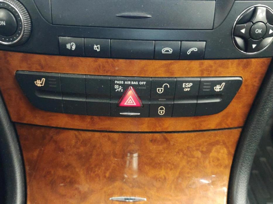 MERCEDES-BENZ E 2006