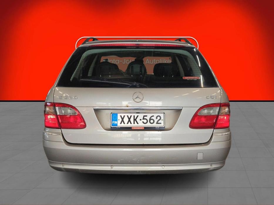 MERCEDES-BENZ E 2006
