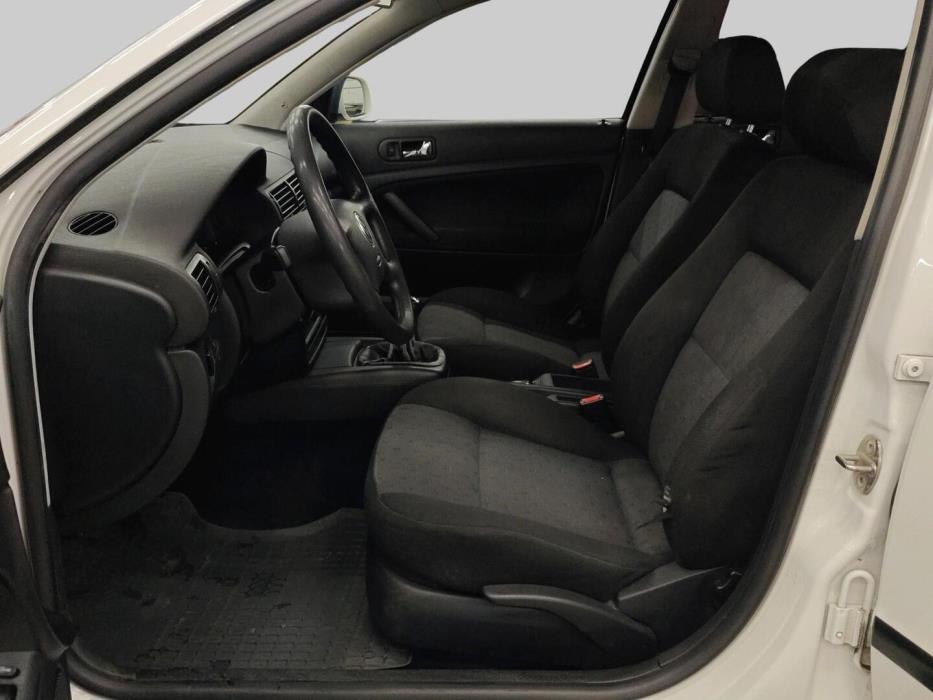 VOLKSWAGEN Passat 2001