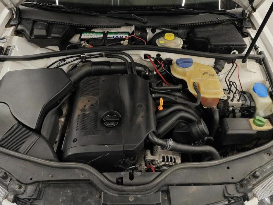 VOLKSWAGEN Passat 2001