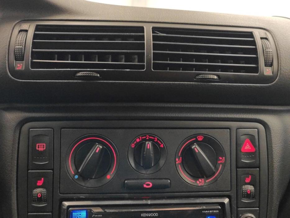 VOLKSWAGEN Passat 2001