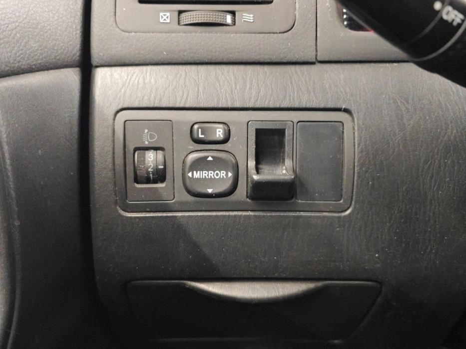 TOYOTA Corolla Verso 2002