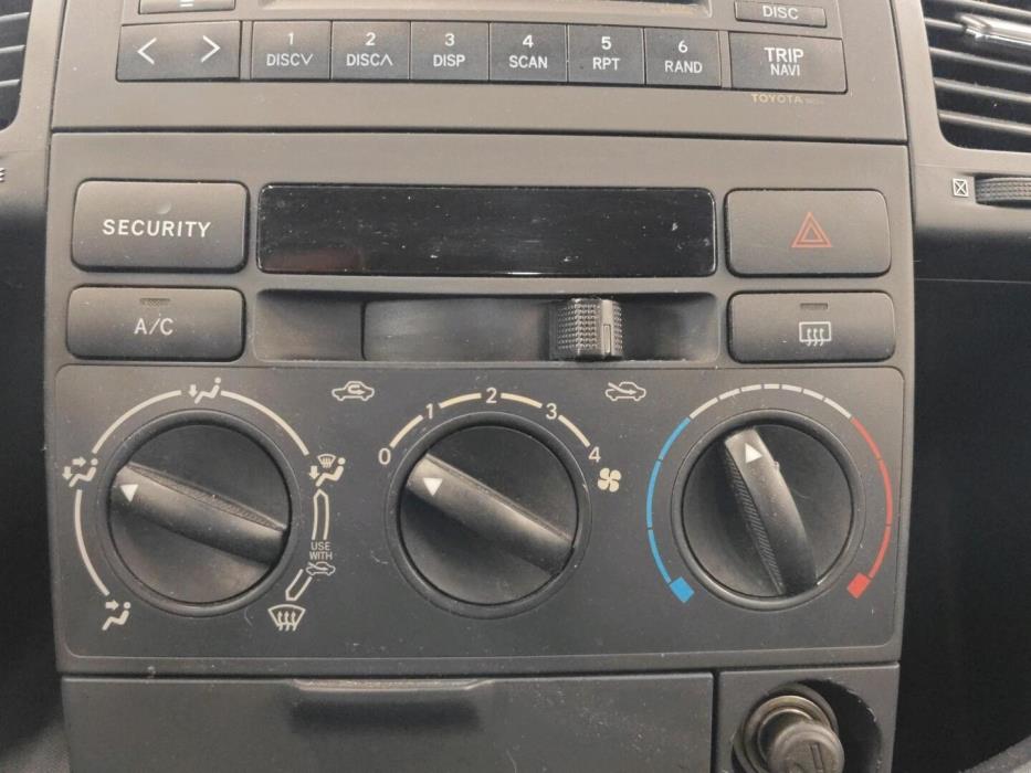 TOYOTA Corolla Verso 2002