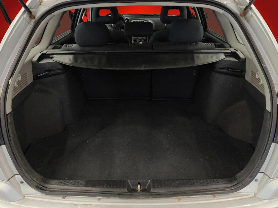 TOYOTA Avensis 2003