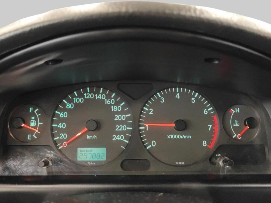 TOYOTA Avensis 2003